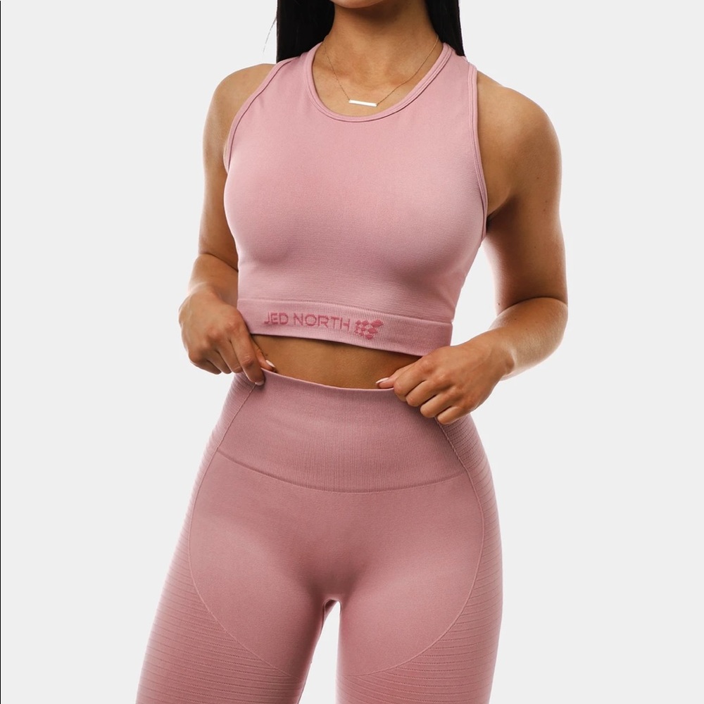 BRAND NEW Jednorth nova crop top